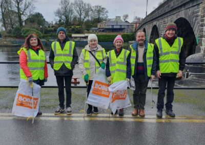 Six Carrick-on-Shannon Tidy Towns volunteers preparing to litter pick